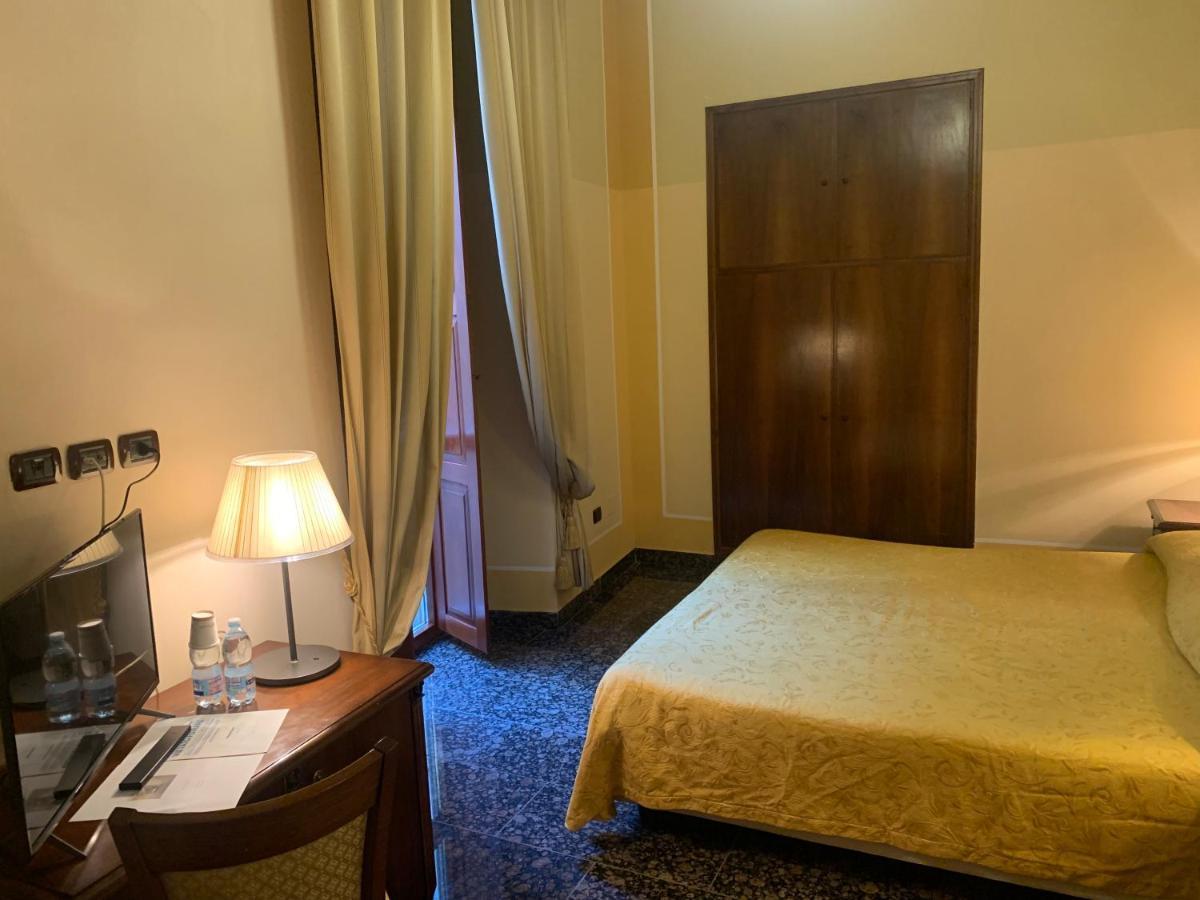 Le Stanze Del Vicere Boutique Hotel Napoli Dış mekan fotoğraf