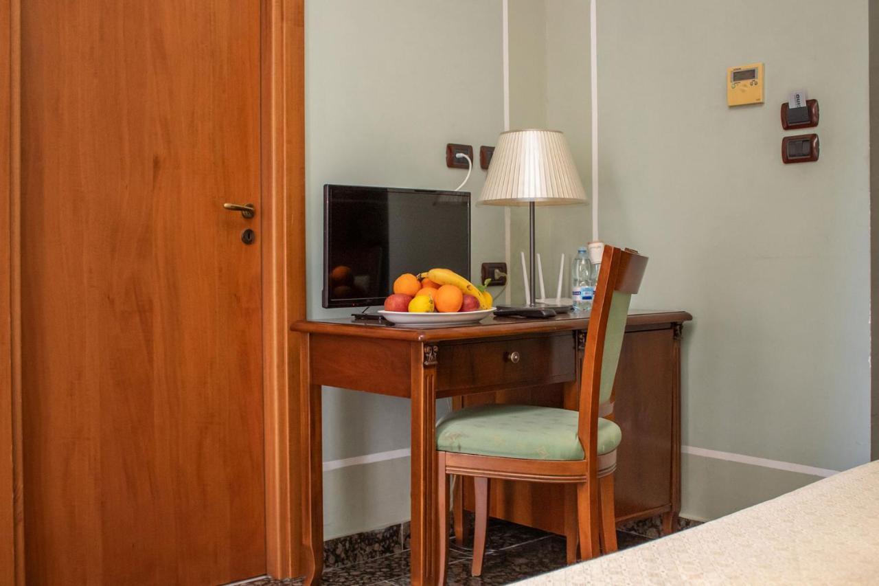 Le Stanze Del Vicere Boutique Hotel Napoli Dış mekan fotoğraf